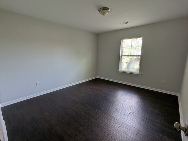 Building Photo - 66 Endeavor Cir