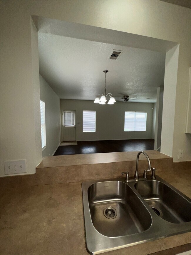 Building Photo - 18823 S Lyford Dr