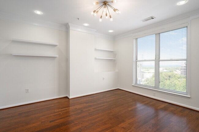 Building Photo - 3334 Peachtree Rd