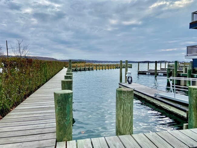 Building Photo - 131 6th St