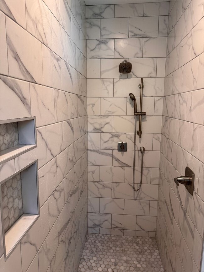 Building Photo - 3 Bedroom || 2 Bathroom Home in Forest