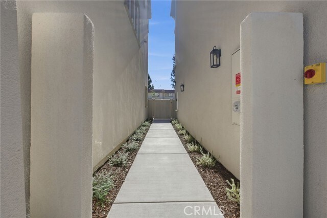 Building Photo - 11716 Rose Dr