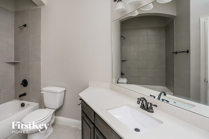 Building Photo - 317 Strait Ln