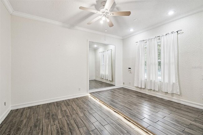 Building Photo - 16453 Pawnee Dr