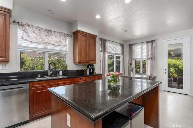 Building Photo - 7371 Westcliff Dr