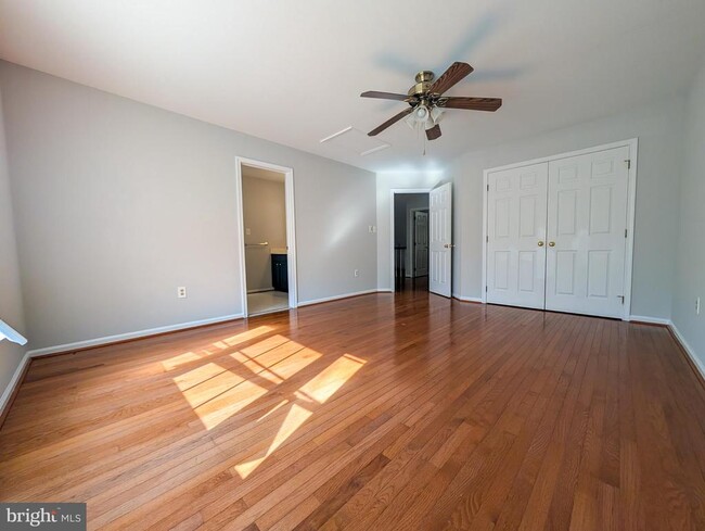 Building Photo - 6441 Lake Meadow Dr