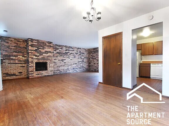 Building Photo - 1257 W Belden Ave
