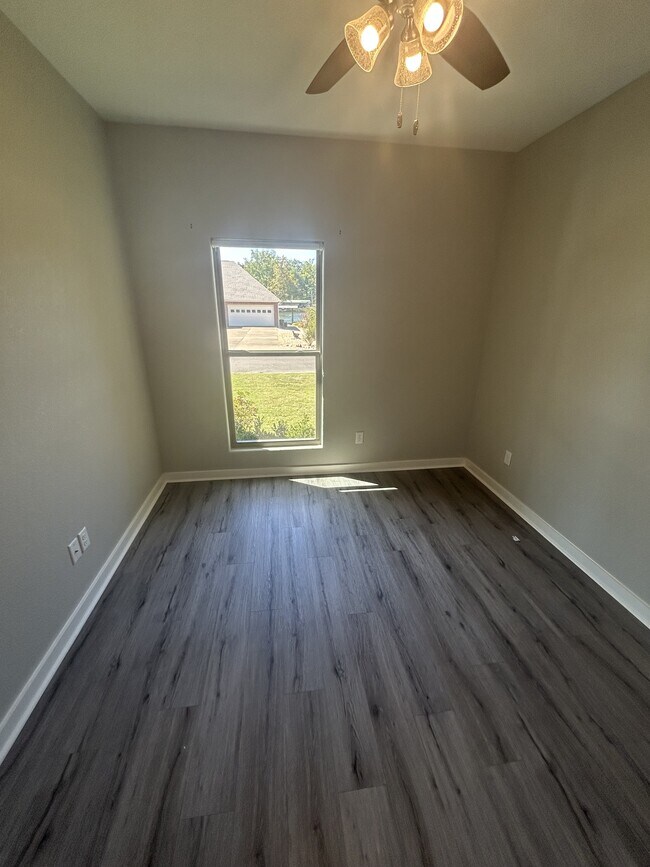 Building Photo - 288 River Mill Point