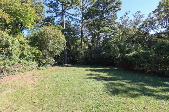 Building Photo - Newly renovated Ranch style 3 bedroom 1 ba...