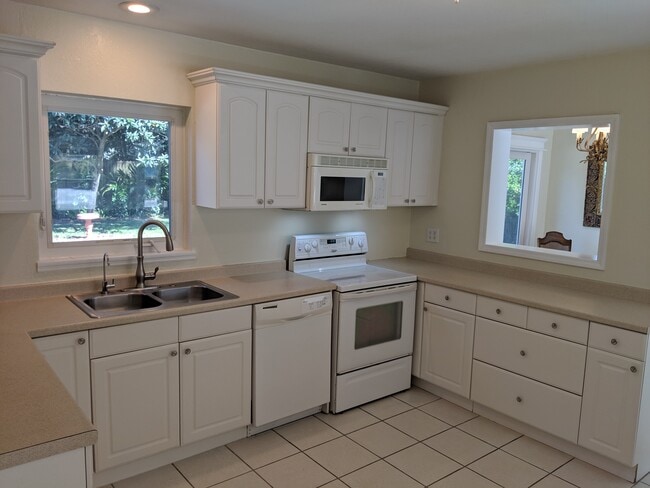 Building Photo - 234 Union St