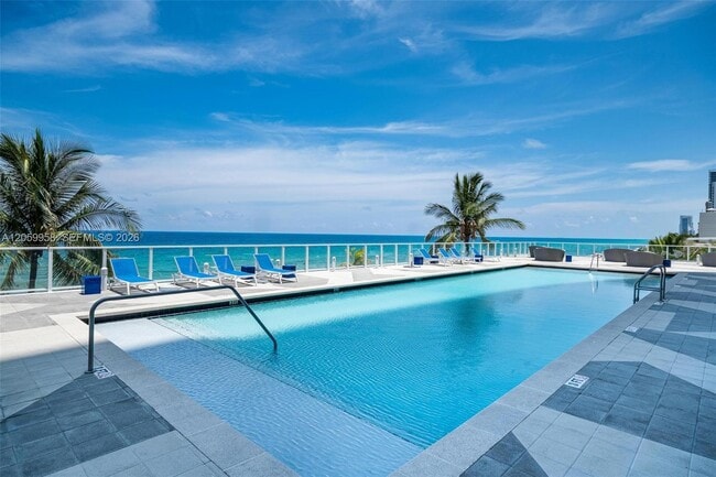 Building Photo - 3951 S Ocean Dr