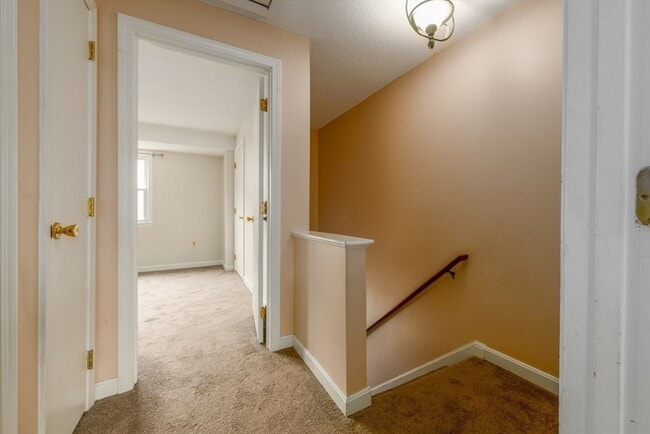 Building Photo - 126 Willard St