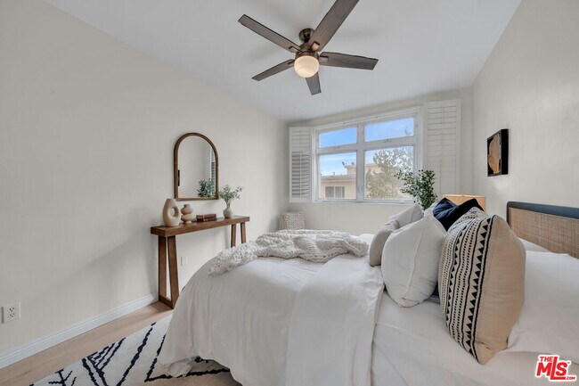 Building Photo - 900 Euclid St