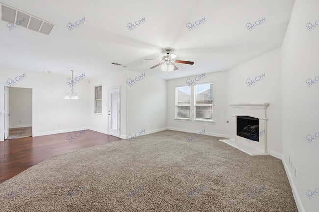 Building Photo - 3808 Hazelhurst Dr