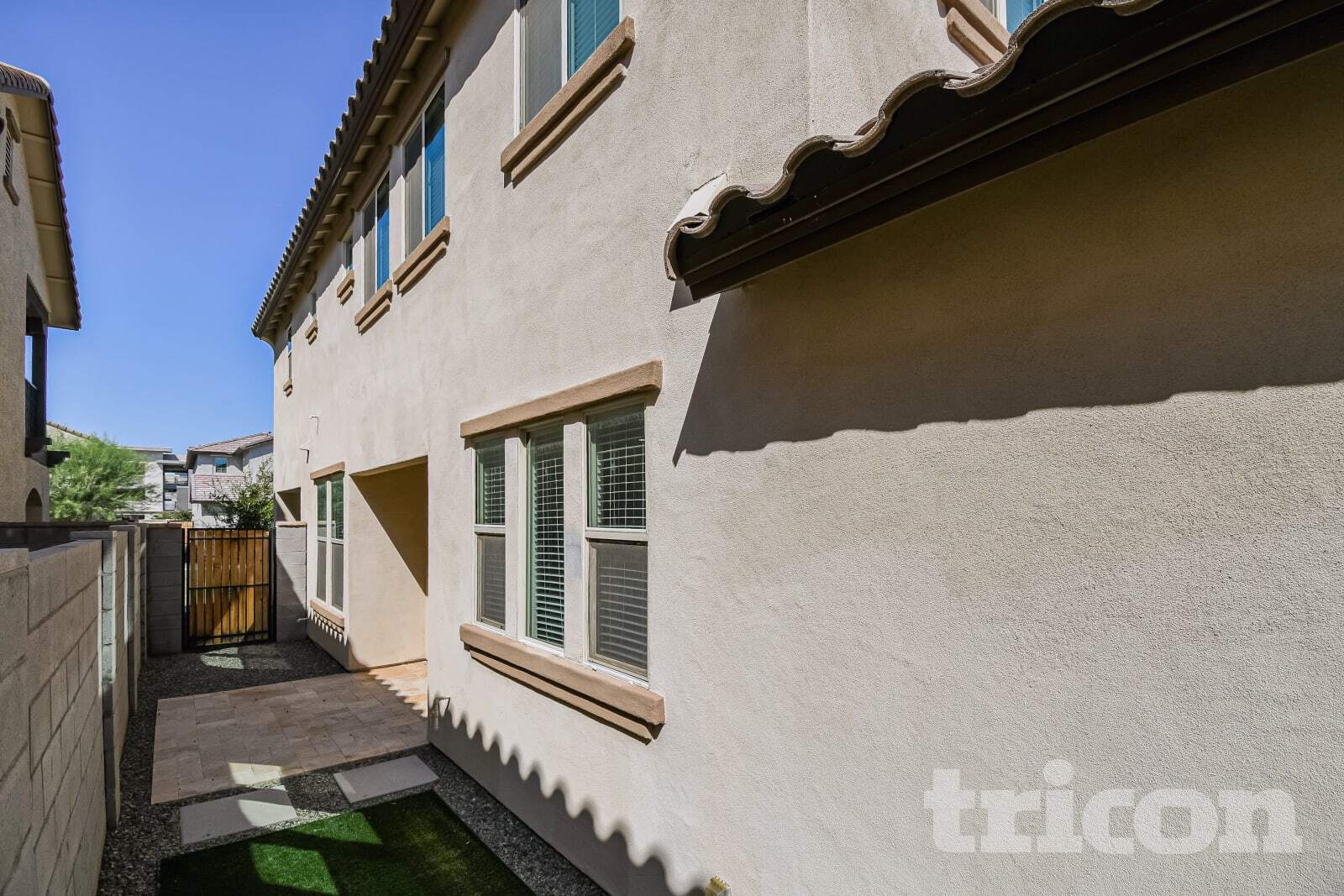 Building Photo - 4813 S Mole