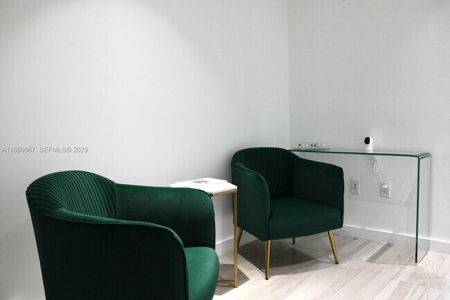 Building Photo - 1300 S Miami Ave