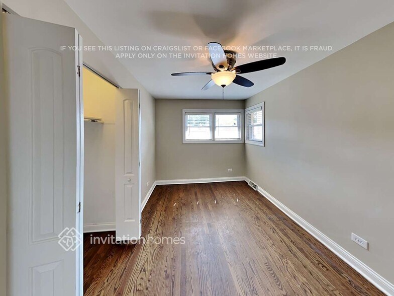 Building Photo - 5451 N Nagle Ave