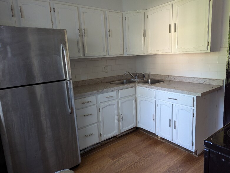 Building Photo - 3739 N Lyndale Ave