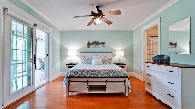 Building Photo - 401 Palm Tree Dr