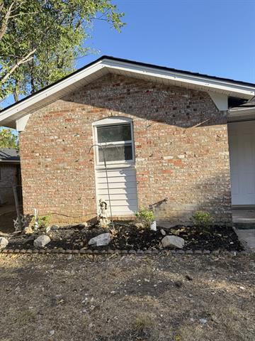 Building Photo - 806 S Atkerson Ln