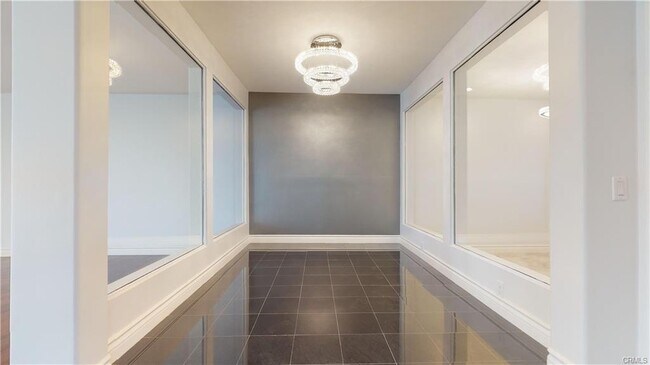 Building Photo - 22500 N Summit Ridge Cir