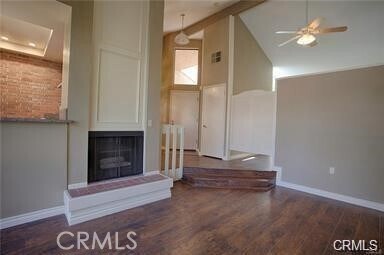 Building Photo - 94 Lakepines