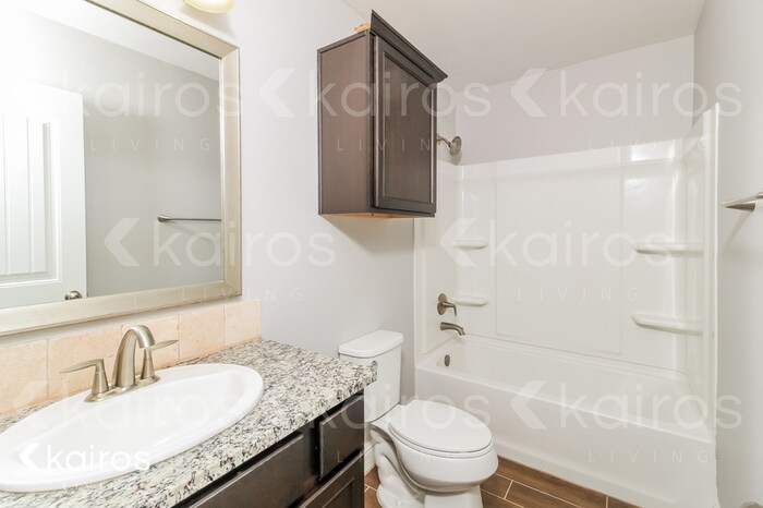 Building Photo - 9411 Rockwood Dr