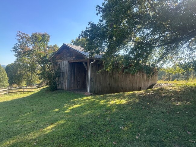 Building Photo - 1510 Graham Rd