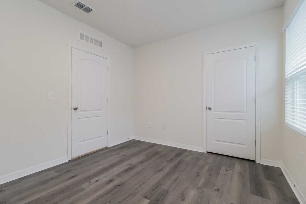 Building Photo - 3914 Angola Ln