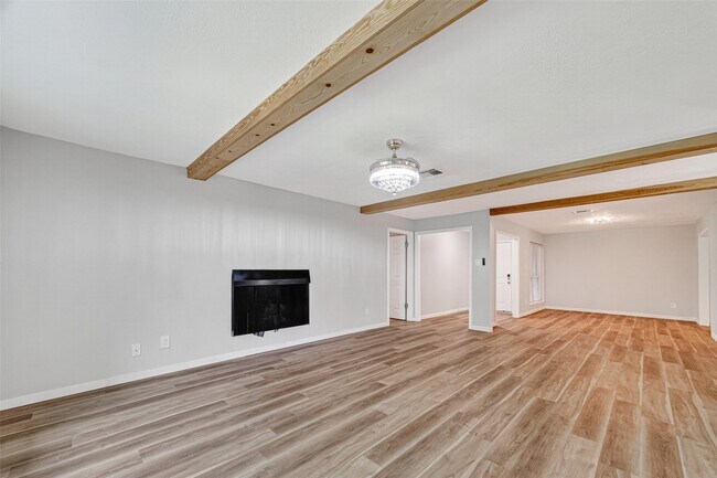 Building Photo - 25503 Foxbriar Ln
