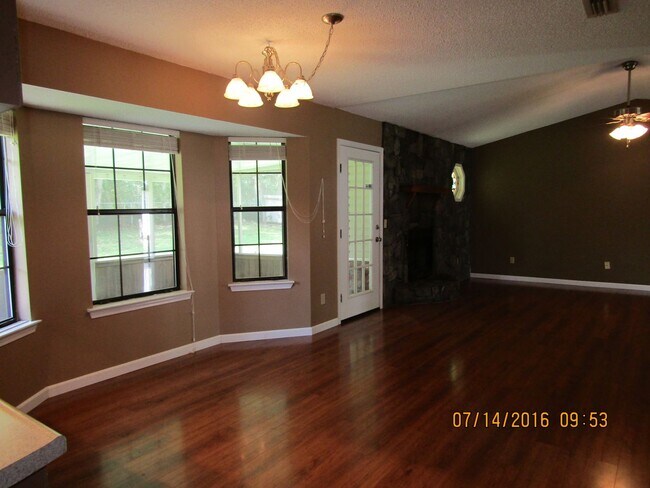 Building Photo - Daleville!