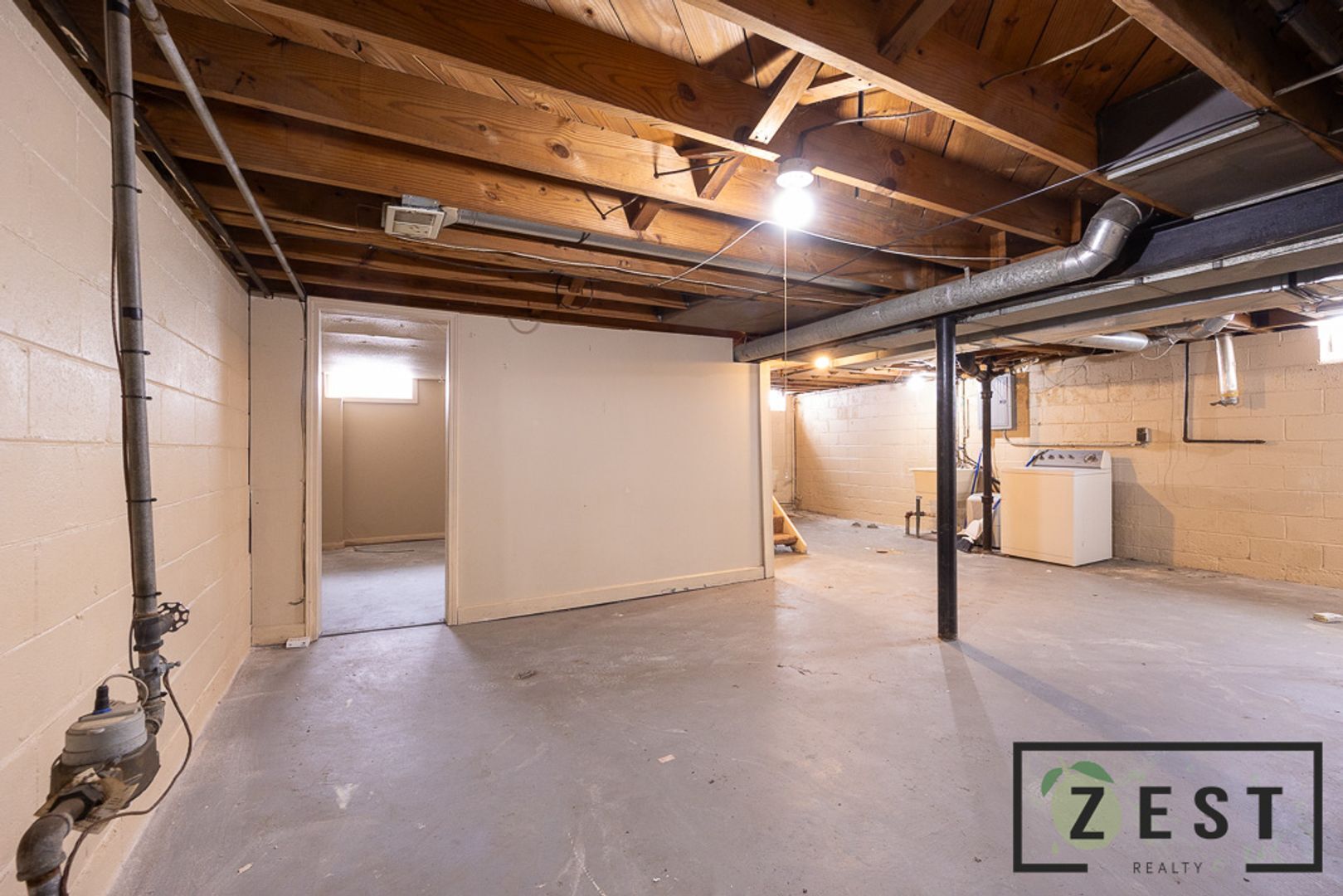 Building Photo - OPEN HOUSE SATURDAY MAY 3RD 2025 10-10:30A...