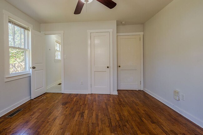 Building Photo - 134 Westover Dr