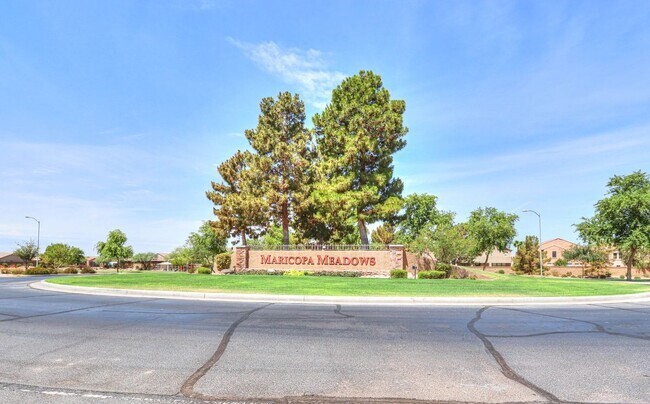 Building Photo - 45542 W Guilder Ave