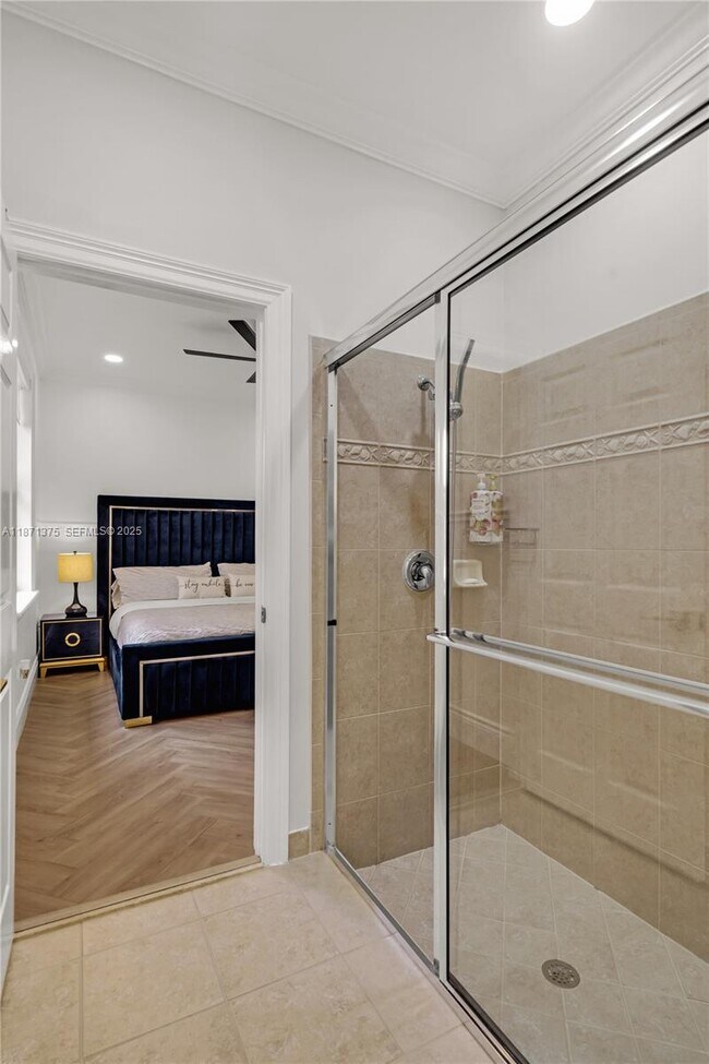 Building Photo - 5478 SW 189th Ave