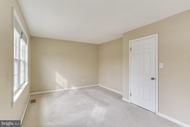 Building Photo - 839 N Greenbrier St