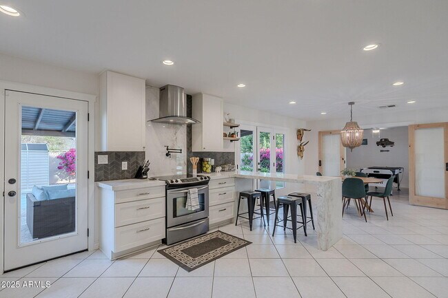 Building Photo - 8263 E Cypress St