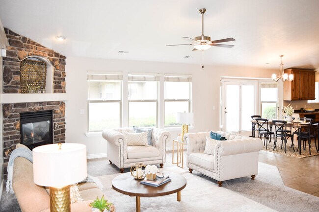 Building Photo - Idyllic Provo home w LOTS of garage space!
