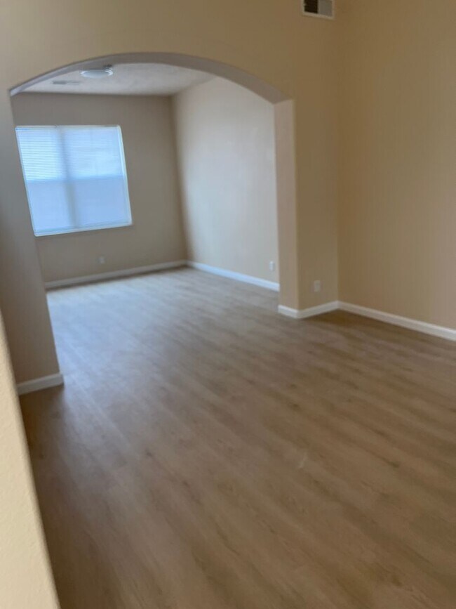 Building Photo - 6715 Tesoro Pl NE