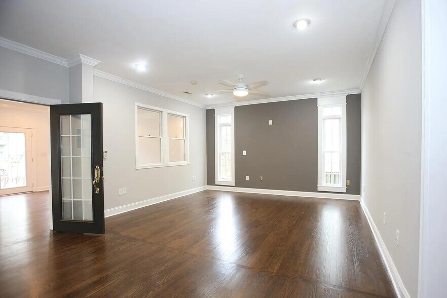 Living area 2 by kitchen - 3820 Elbert Ave