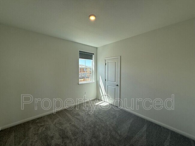 Building Photo - 1567 Halo Ave