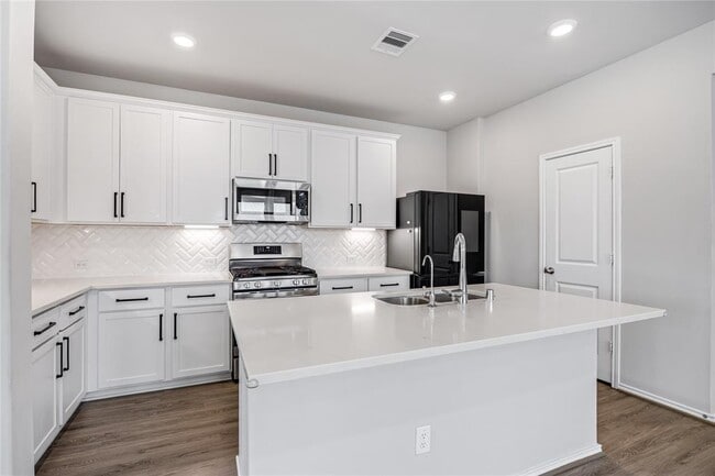 Building Photo - 7526 Cascades Pass Dr