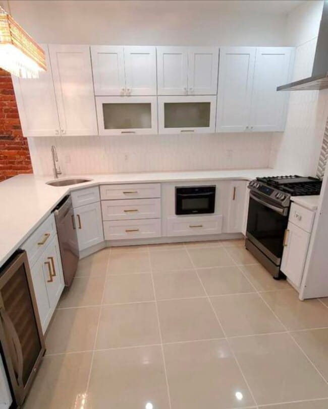 Building Photo - 5425 Catharine St