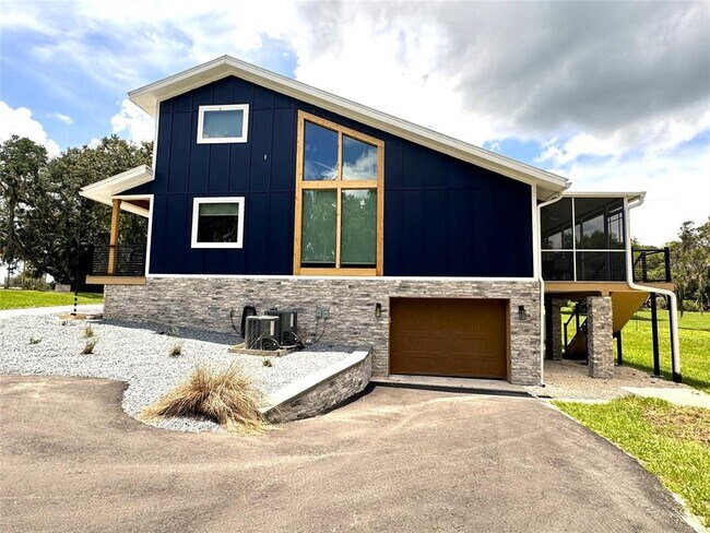Building Photo - 419 N Apopka Ave