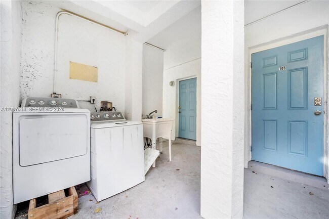 Building Photo - 6966 Byron Ave