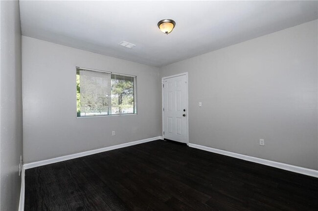 Building Photo - 2853 Belvedere Ln