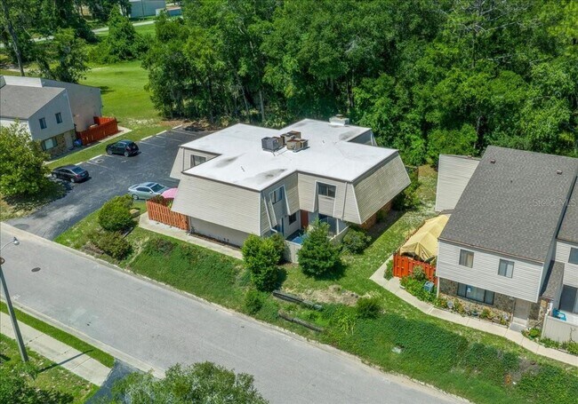Building Photo - 2142 NE 45th Ave