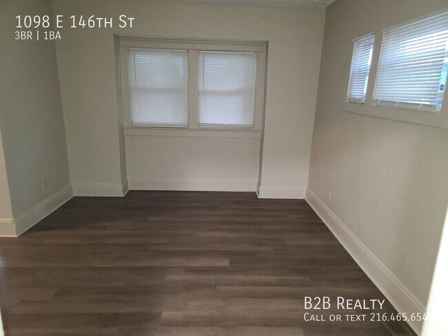 Building Photo - 1098 E 146th St