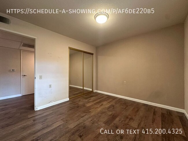 Building Photo - Stunning Rental in the Heart of Fair Oaks!