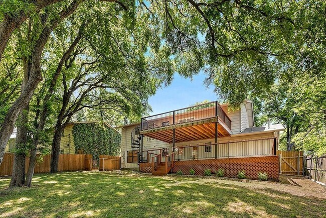 Building Photo - 1708 Fawn Dr